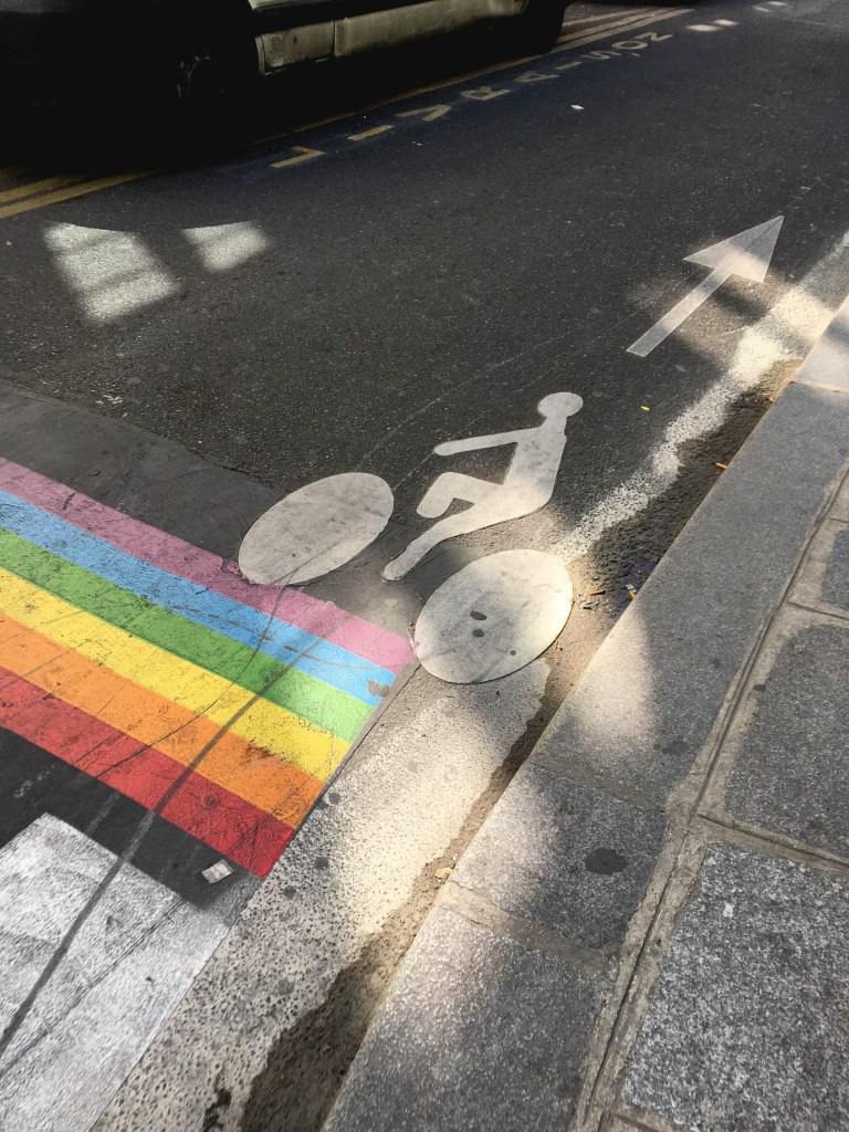 La imagen tiene un atributo ALT vacío; su nombre de archivo es 7-paris-3.jpg